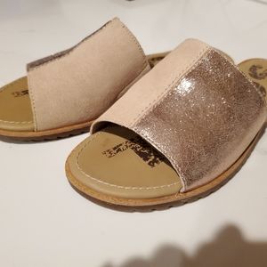 Sorel tan / blush glitter sandals